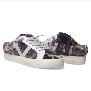 Vintage Havana Snuggle Fur Sneaker 6 1/2